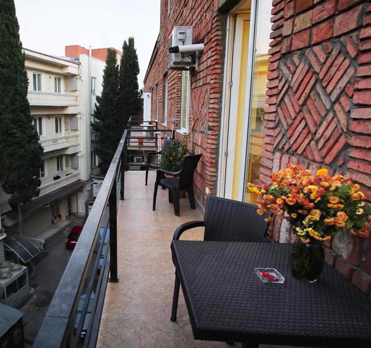 Old Tbilisi Trio Apartments Zewnętrze zdjęcie